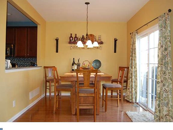5th image of 280 N Caldwell Cir