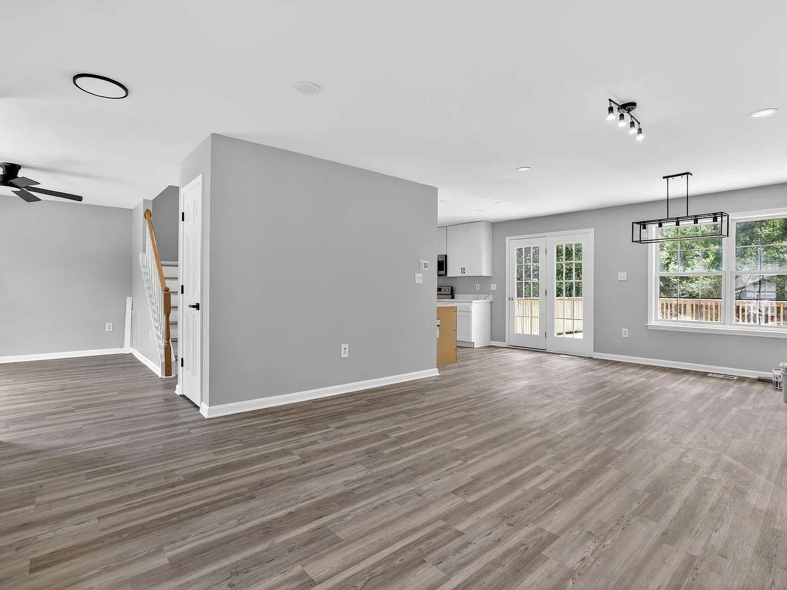 3 bed, 2.5 bath, 1590 sqft, $2,895 — Photo 3