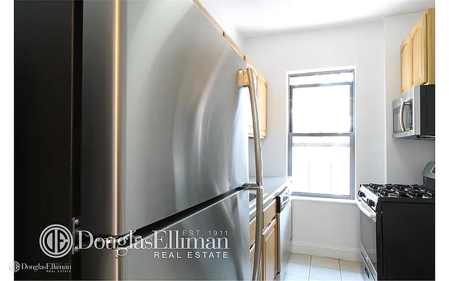 Rented by Douglas Elliman | media 4