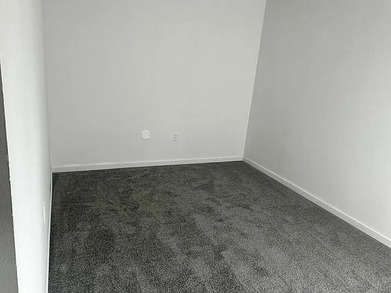 255 Greenough St — Photo 25