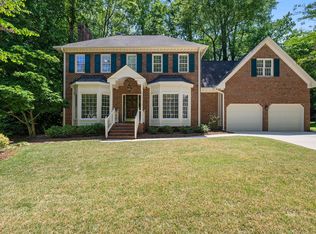 108 Westport Dr, Cary, NC 27511