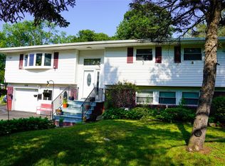 188 N Middletown Rd, Nanuet, NY 10954