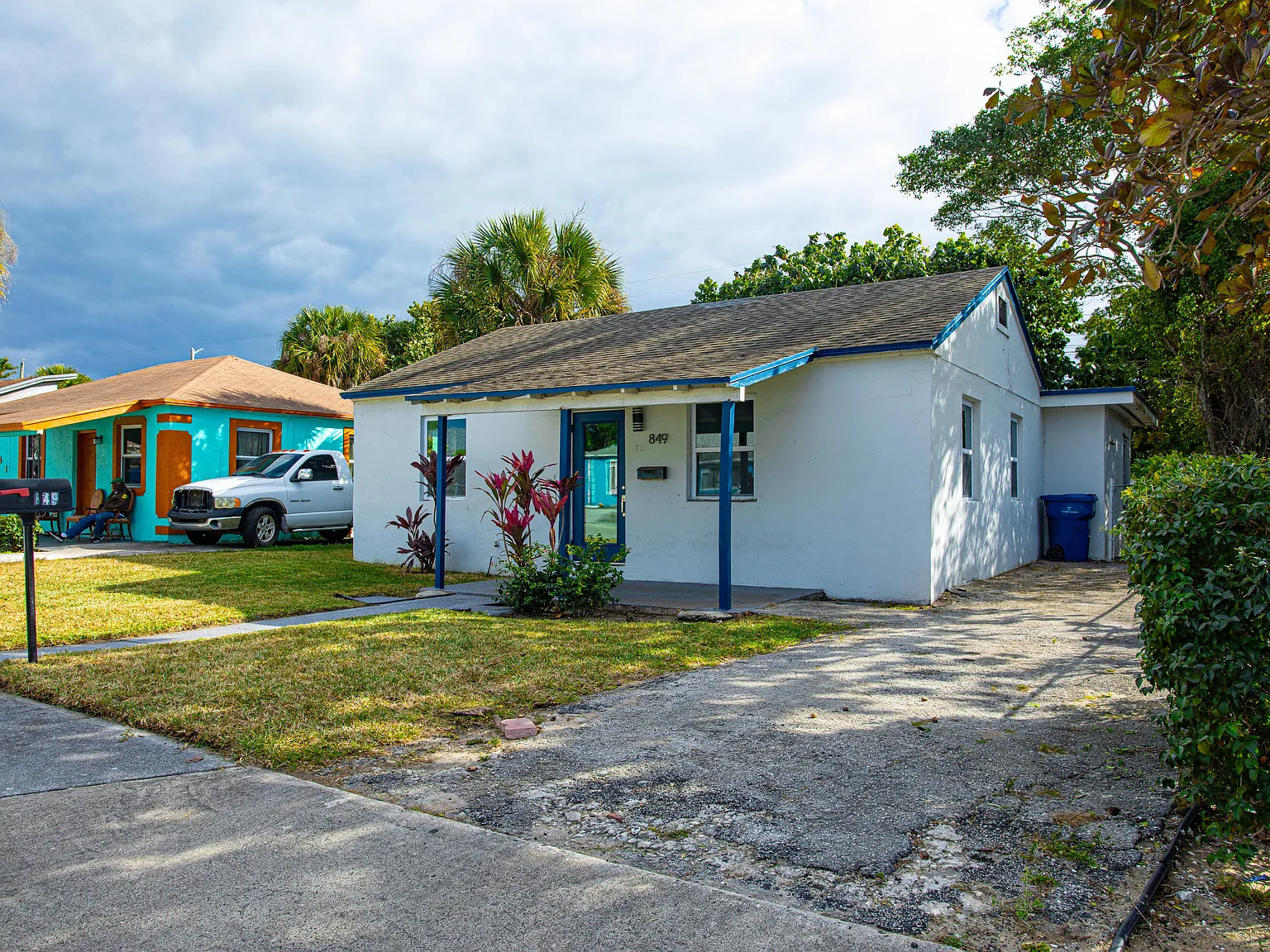2 bed, 1.0 bath, 648 sqft, $1,550 — Photo 2