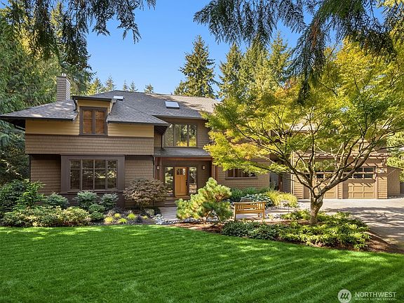 2nd image of 13223 NE Cambridge Crest Way