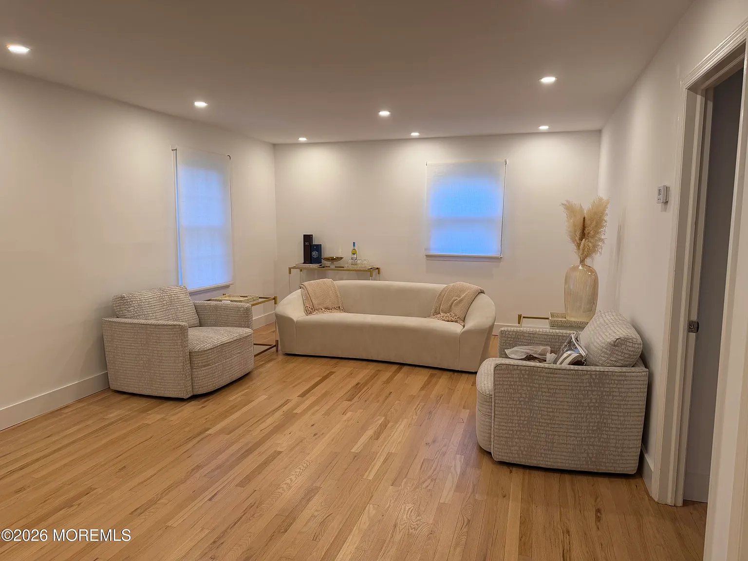 5 bed, 3.5 bath, 2919 sqft, $4,000 — Photo 1