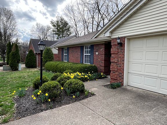 2nd image of 2905 Tabor Oaks Ln