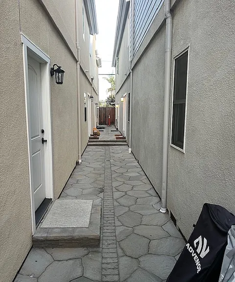 342 12th St — Photo 3