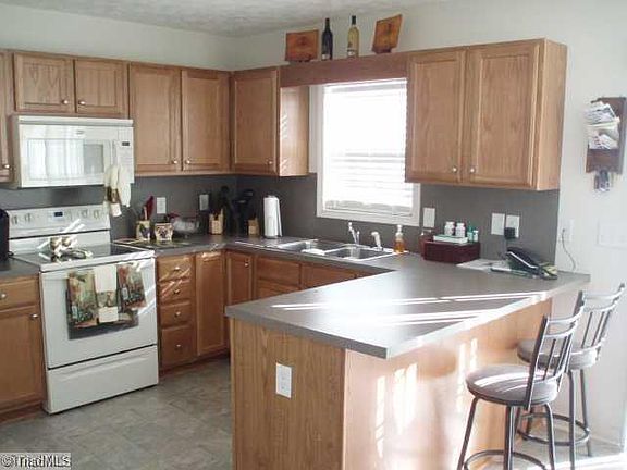 4th image of 301 Westbridge Dr