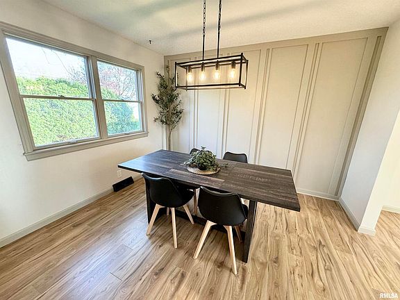 4th image of 3111 Oxford Dr