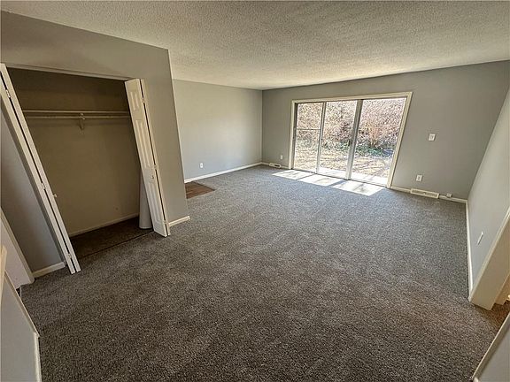 5th image of 8725 Countryshire Ln