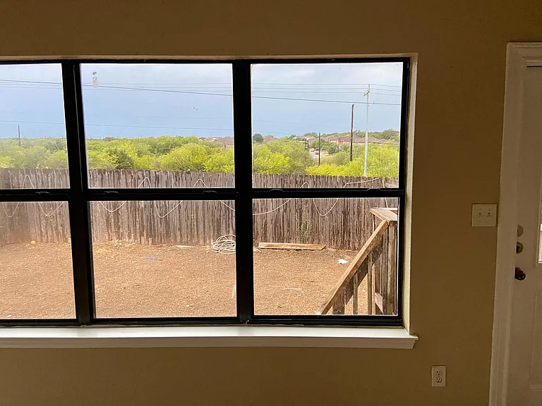 1459 Frio Run — Photo 7