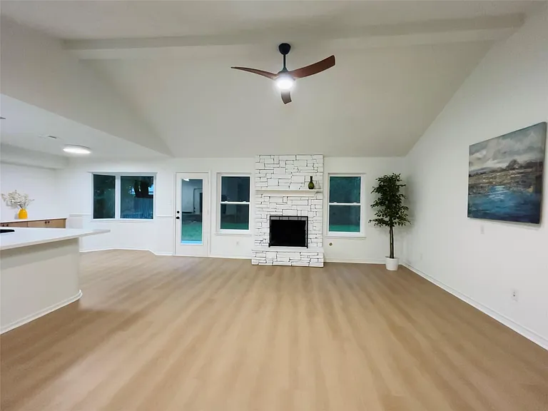 12118 Dorrance Ln — Photo 7