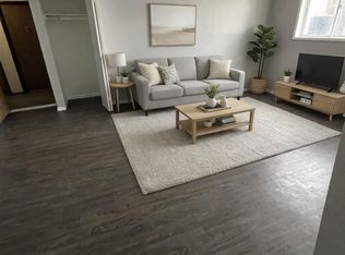 1153 Langley Rd APT 1, Waterloo, IA 50702