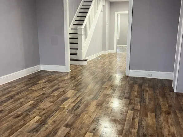 726 Seneca St #1, Pottsville, PA 17901