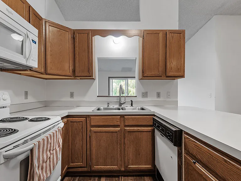 797 Parkside Dr — Photo 14