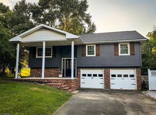 353 Smith Ln, Mount Airy, NC 27030