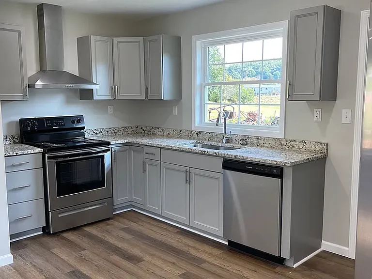 382 Miller Ave #A — Photo 2