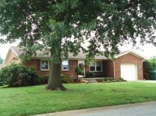 702 Dixiana Dr, Owensboro, KY 42303