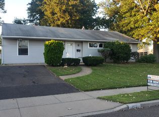 212 Allendale Dr, Morrisville, PA 19067