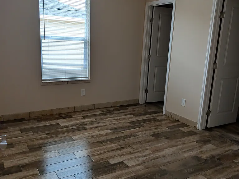 1012 Makayla Dr — Photo 25