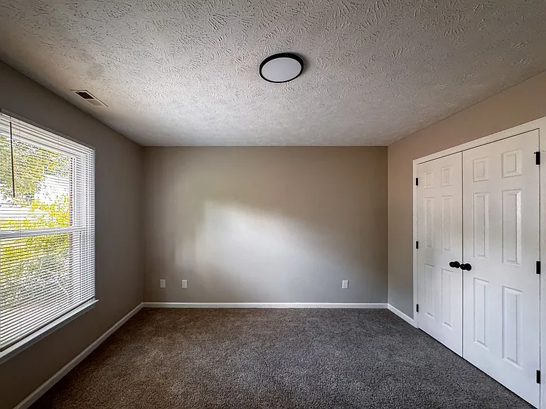 471 Brandermill Rd — Photo 17