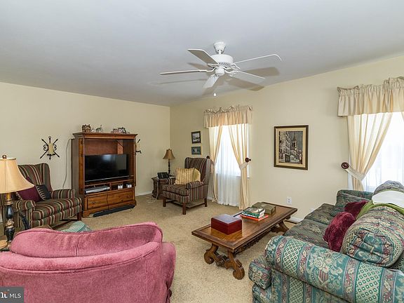5th image of 310 N Porter St