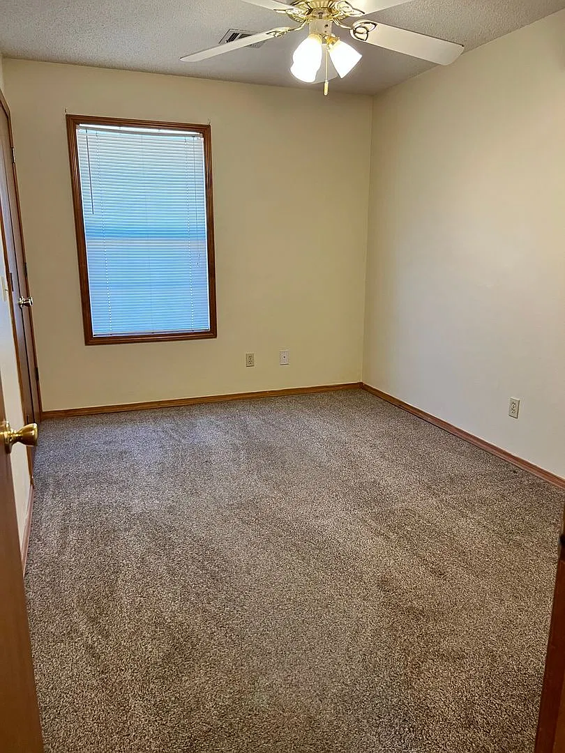 166.2 - 1409 Par Road Unit B — Photo 4