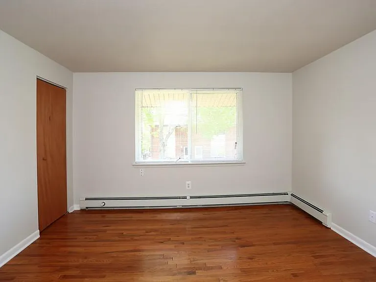 Parkside Apartments — Photo 7