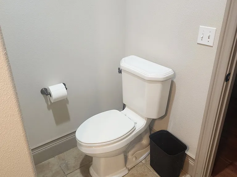 327 E Birch St #2 — Photo 8