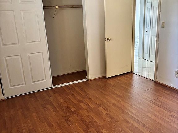 5th image of 3905 N Nob Hill Road #205