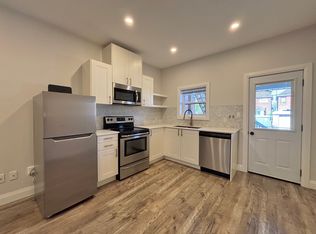 37 Garfield Ave N #1, Hamilton, ON L8M 2R5