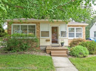 210 Northlawn Ave, East Lansing, MI 48823