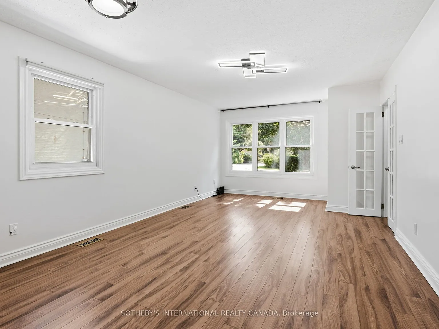 4 bed, $4,000 — Photo 4