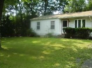 7 Queen Anne Ln, Warwick, NY 10990