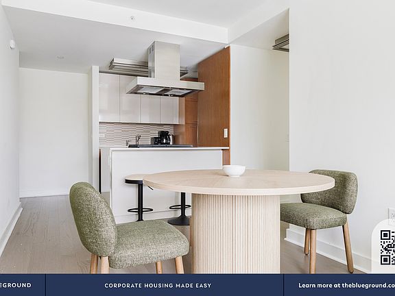 5th image of 450 W 42nd St APT 10A