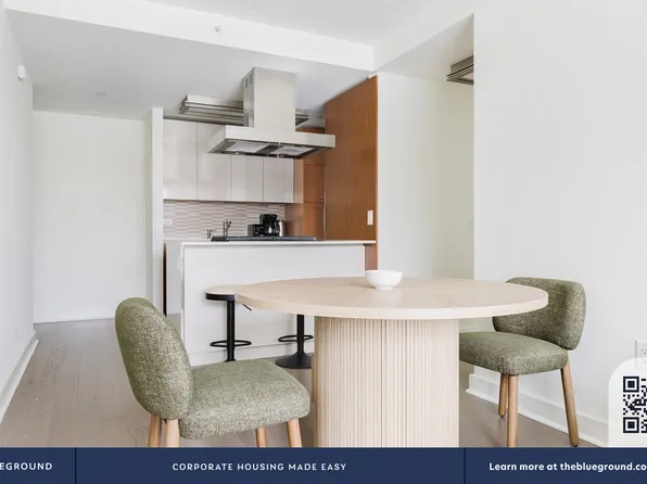 450 West 42nd Street image 10 of 34