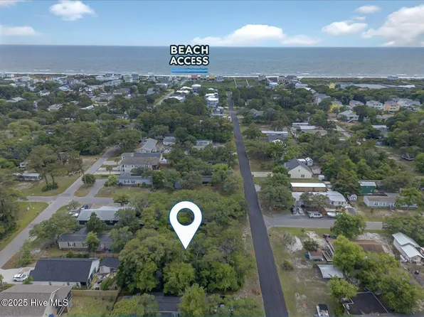 206 NE 68th Street, Oak Island, NC 28465