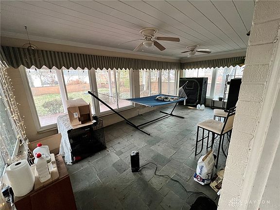 5th image of 15 Schneider Dr