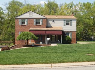 2650 Bethel Crest Dr, Bethel Park, PA 15102