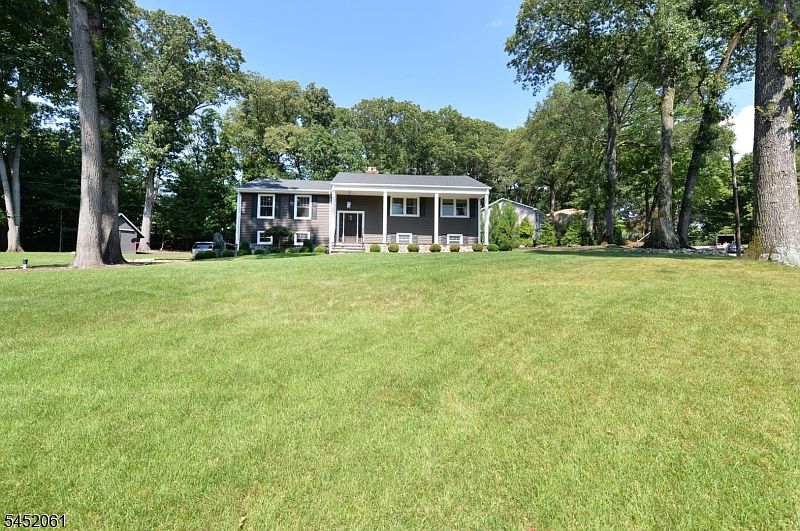 1st image of 769 Hickory Hill Rd