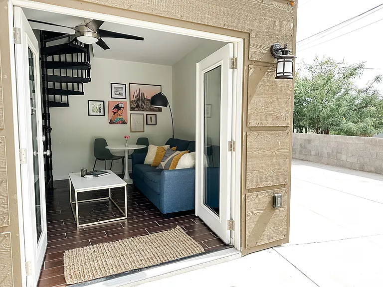 E Saddle Ln — Photo 5