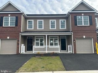 16741 River View Cir, Bristol, PA 19007