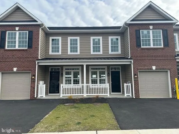 16741 River View Cir, Bristol, PA 19007