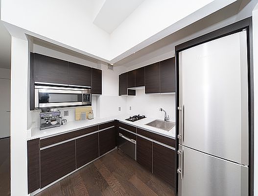 4th image of 116 John St APT 2115