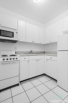 3rd image of 132 E 45th St #6C