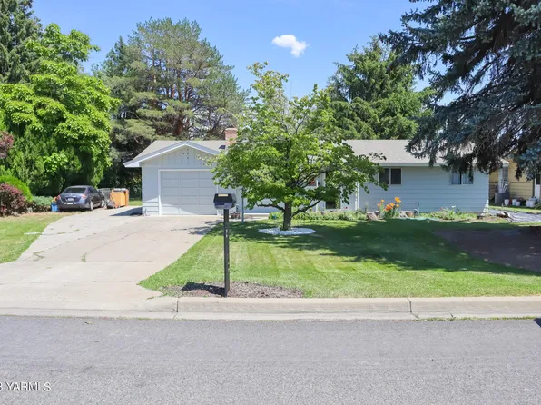 213 S 68th Ave, Yakima, WA 98908