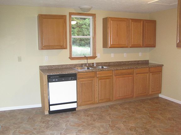 Kitchen west