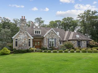 6 Petersons Ln, Danbury, CT 06811