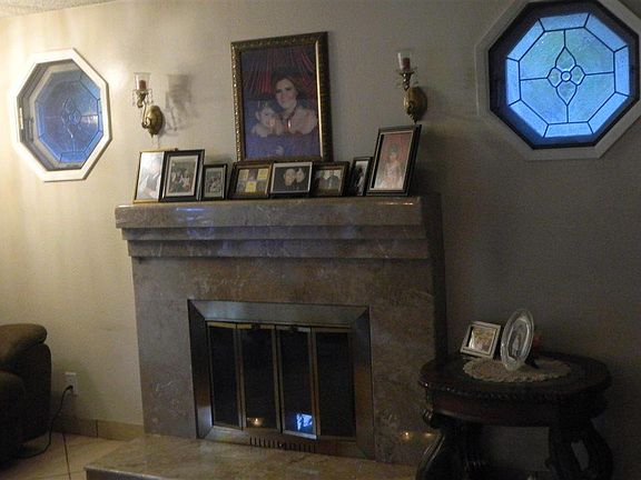 2nd image of 2497 Lewis Dr