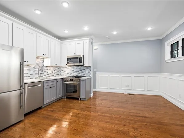 104 Beacon St #2, Somerville, MA 02143